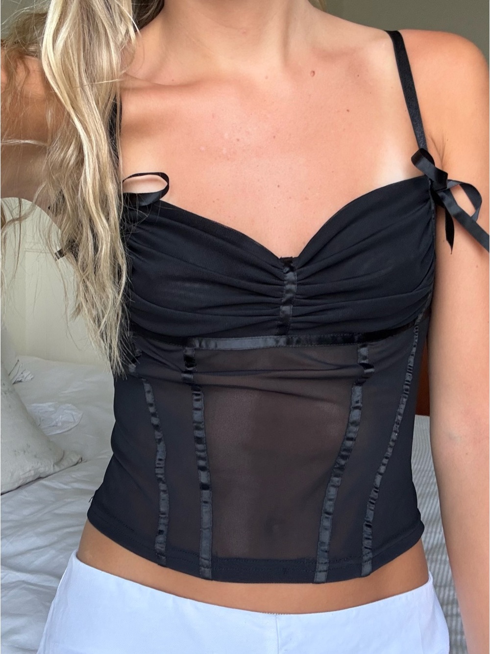 lioness top